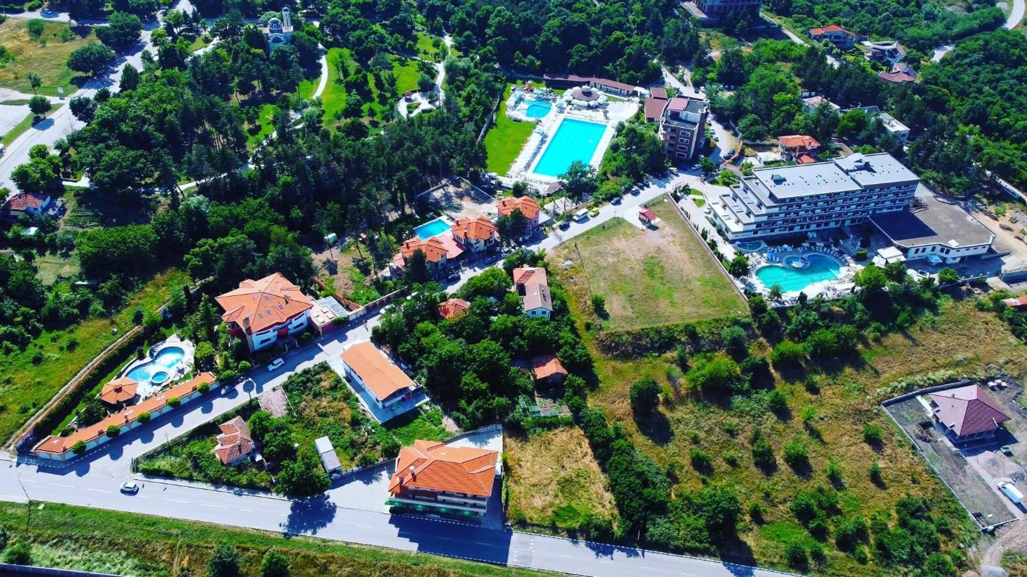 D Villa Mineralni Bani Exterior photo